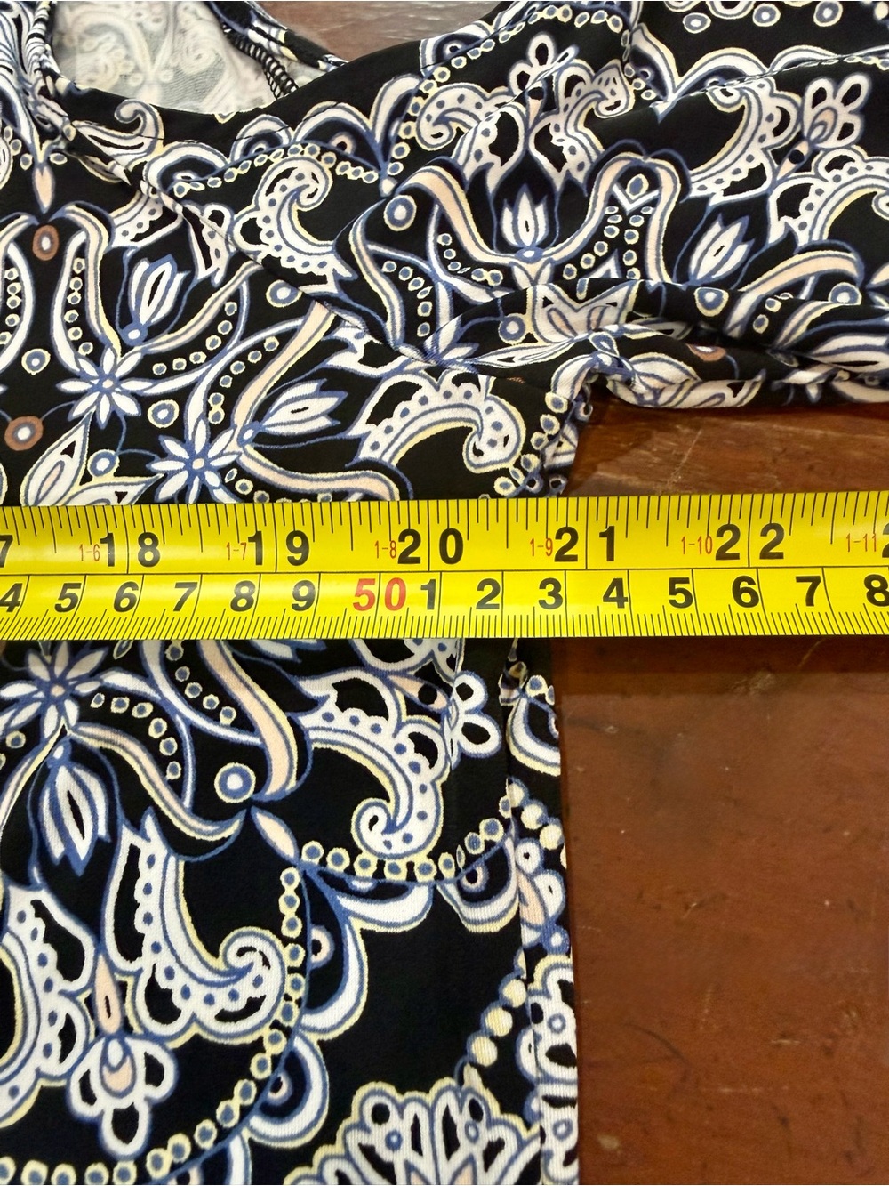 WHBM Black White Paisley Cold Shoulder Tunic Blouse XL Boho Chic - Picture 12 of 14
